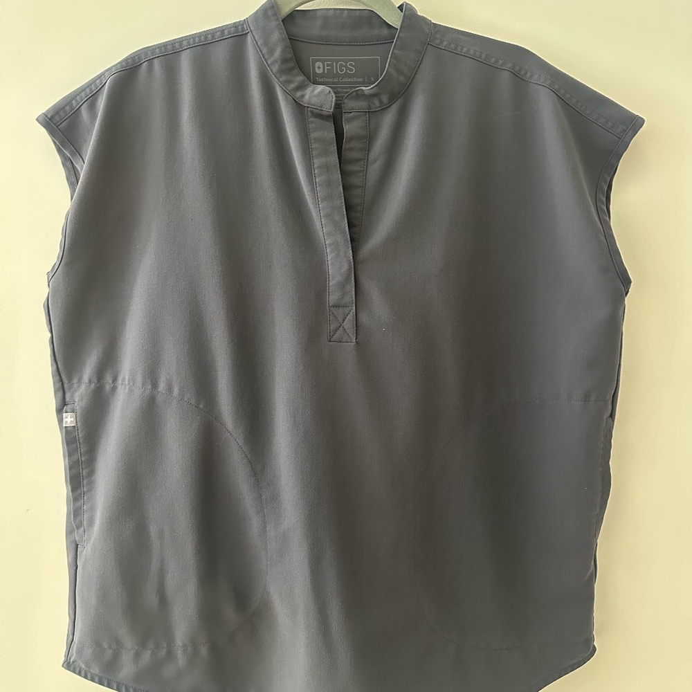 FIGS Charcoal Rafaela - Oversized Scrub Top